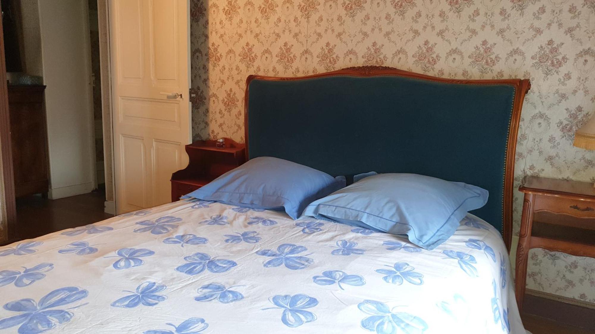 Les Chambres Chez David Riom Exterior photo